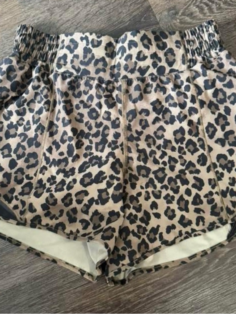 lululemon Leopard Print Hotty Hot Shorts Size 6 4” inseam. Worn once